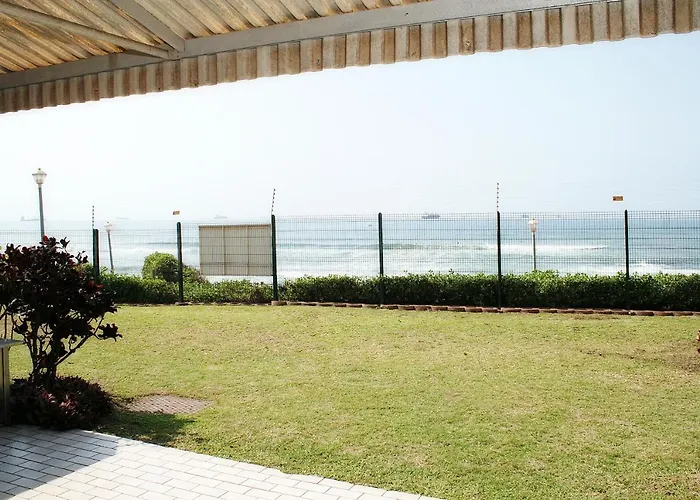 2 Bronze Beach Umhlanga
